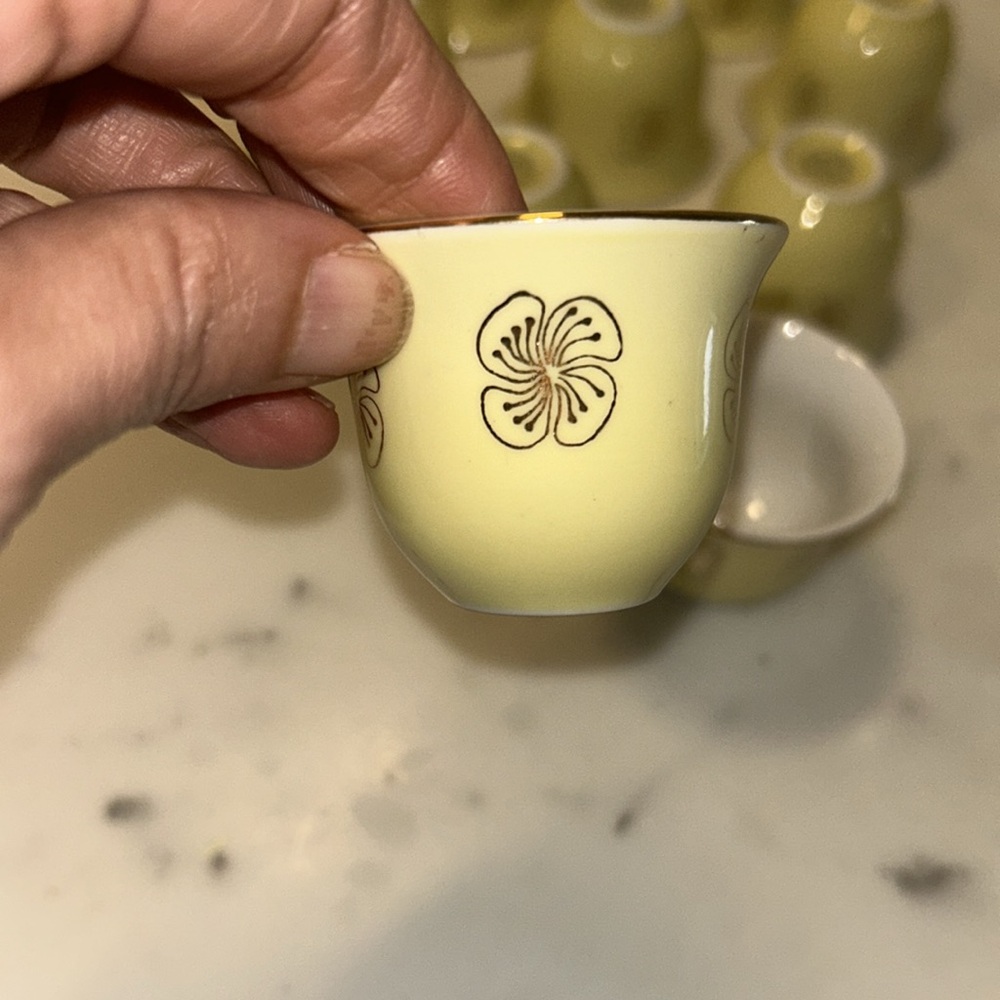 Vintage Yellow Cups